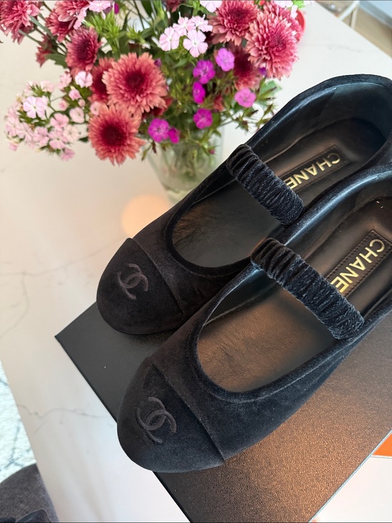 CHANEL Shoes - Chanel velvet mary janes // flats